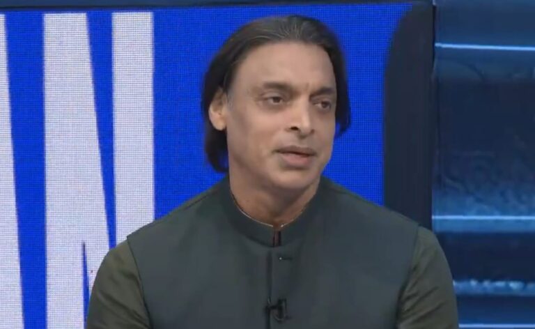 “Who left a legacy, you?”: Pakistan legend Shoaib Akhtar Hits Back at Mohammad hafeez