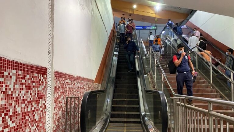 Delhi metro to offer high speed wifi at stations partnered with beckhaul digital