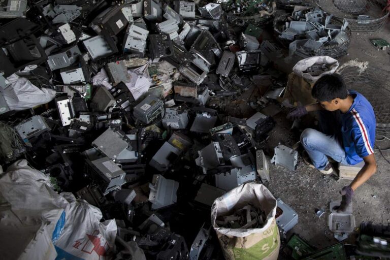 Lg Samsung Sue Indian Government Over E waste Recycling Policy Said it will affect operation cost