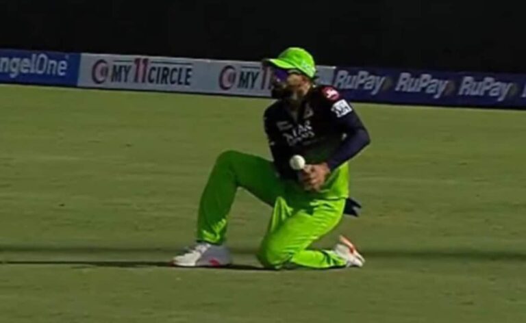 Virat Kohli Drops Easy Catch vs Rajasthan Royals, Leaves RCB Bowler Fuming – Video Goes Viral