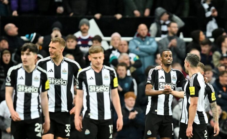 Newcastle Thrash Crystal Palace to Go Third in Premier League
