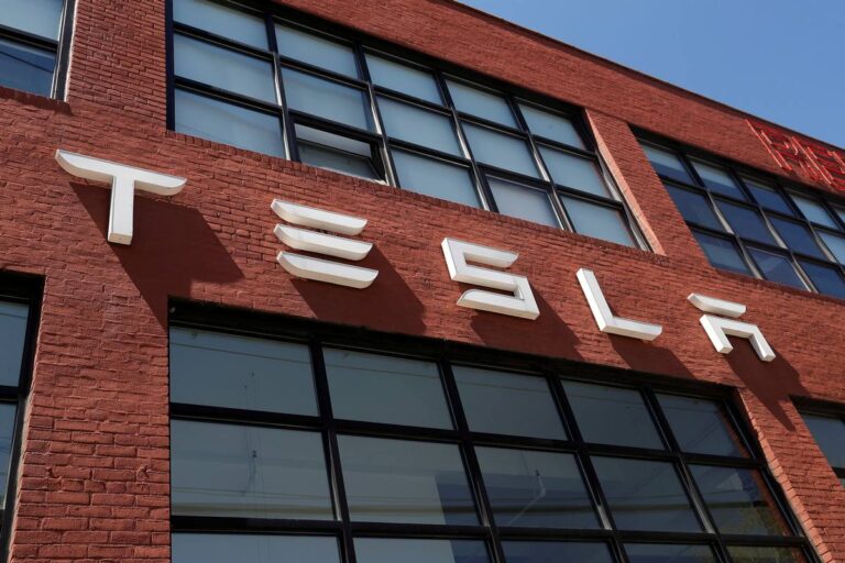 Elon Musk Gets Big Jolt Due to Dispute With Us President Trump, Market Value of Tesla Declines Us 150 Billion
