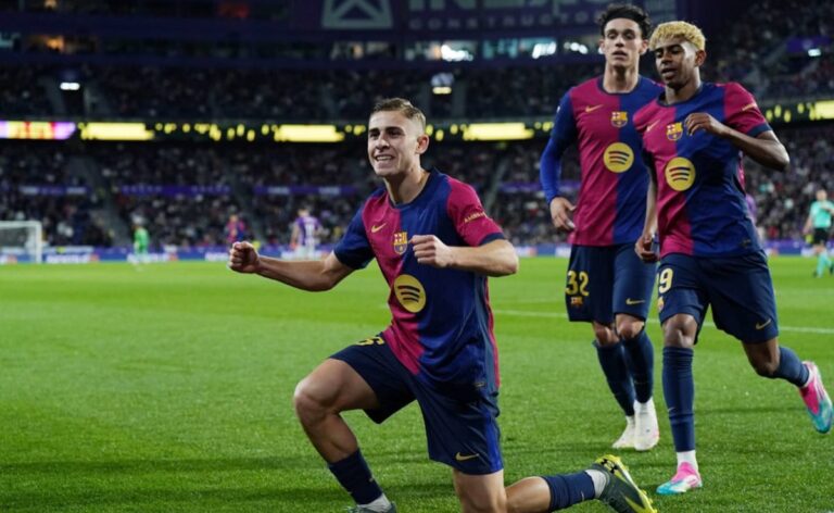 Barcelona battle back at valladolid to preserve lal liga title charge