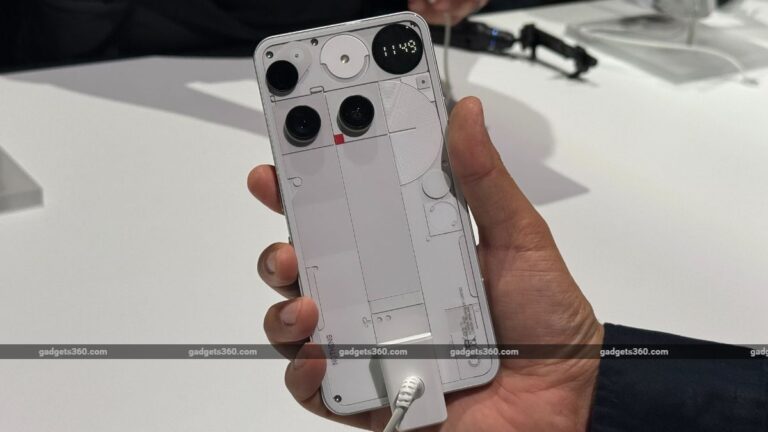 Nothing Starts Sale of Phone 3 and Headphone 1 in India, Know Price, Offers