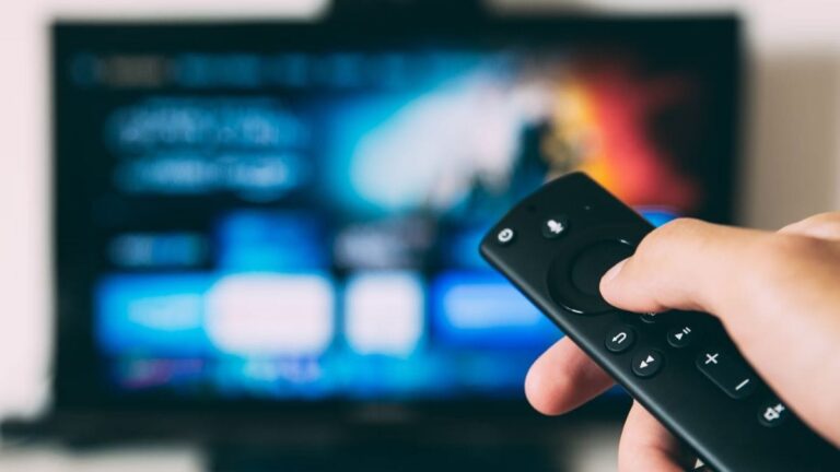 Ullu alt Balaji Desiflix 25 OTT Apps Banned For OBScene Content Soft Porn All Details
