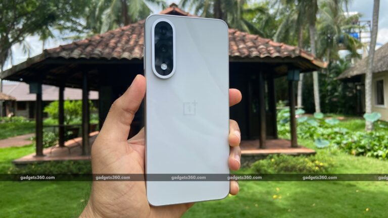 Best Smartphones Under Rs 35000 2025 India OnePlus Nord 5 Poco F7 5G IQoo Neo 10 More